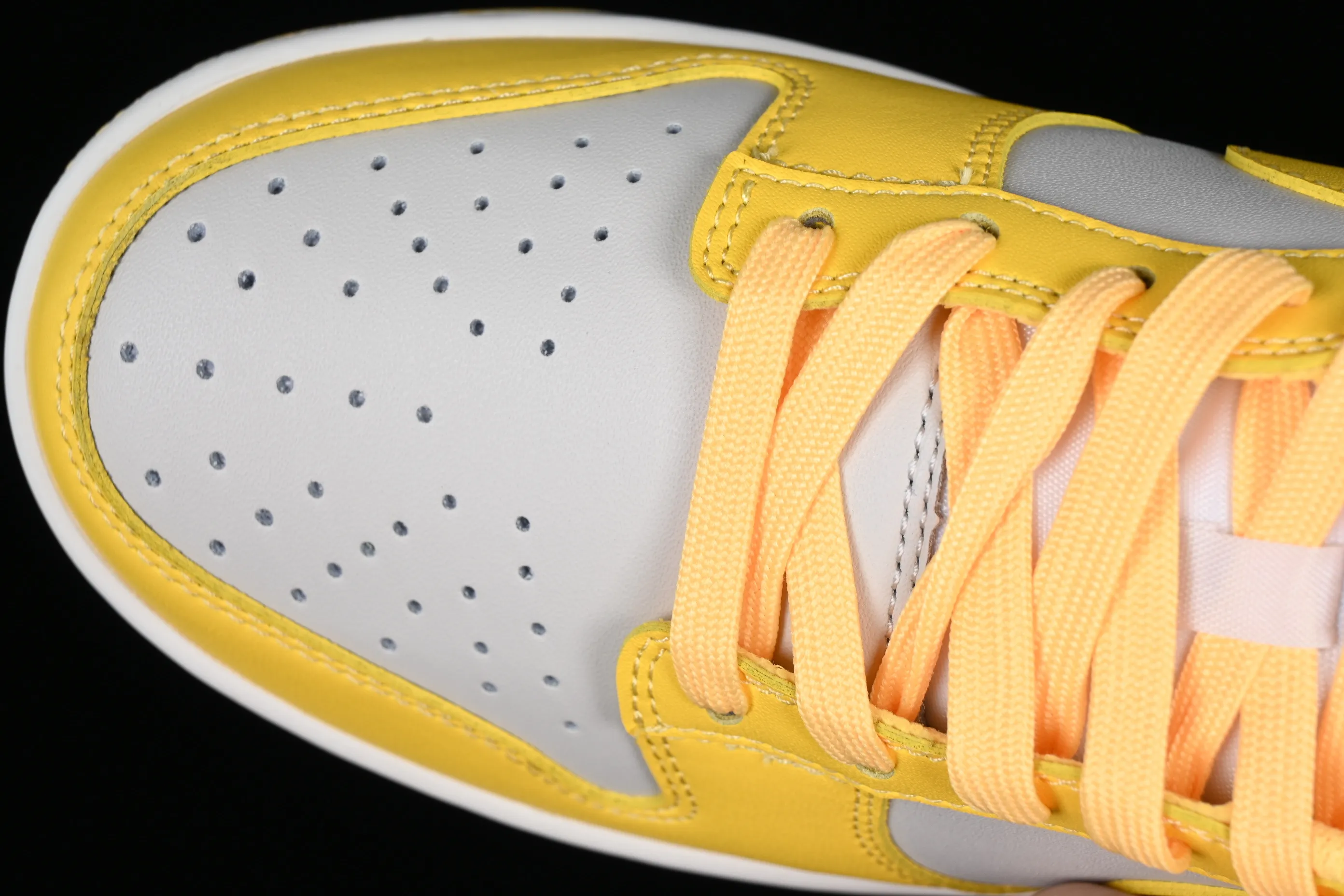 All Categories Nk SB Dunk Series Nk SB Dunk Low Low-top sneakers Nk Dunk Low Retro yellow-gray SB low-top sports and leisure sneakers DD1503-002